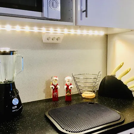 Appartement Aurora-center 1 *